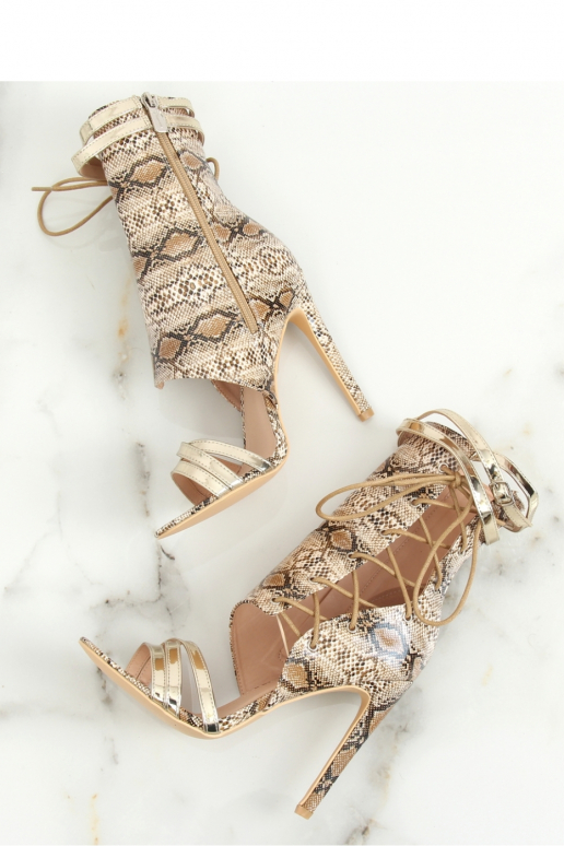 Zābaciņi ar papēžiem Modelis 127999 Inello   Zābaciņi ar papēžiem Modelis 127999 Inello