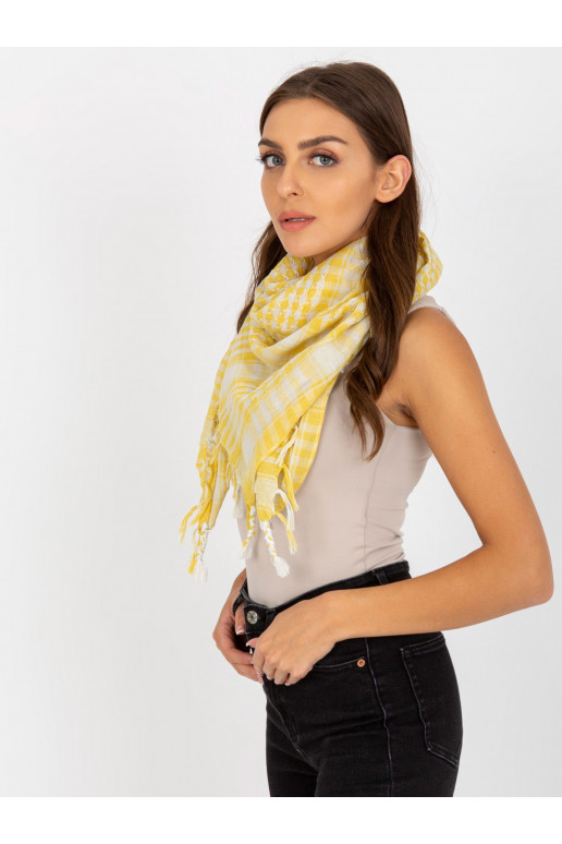 Gaiši dzeltenbalta arafatkas rūtainā...