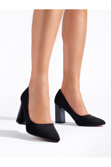 Melns puszābaki uz papēža 2