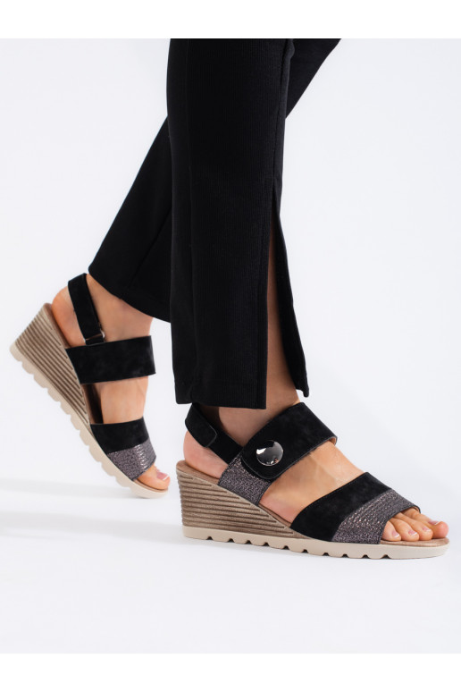 Ērtas sieviešu sandales ar nelielu platformu 