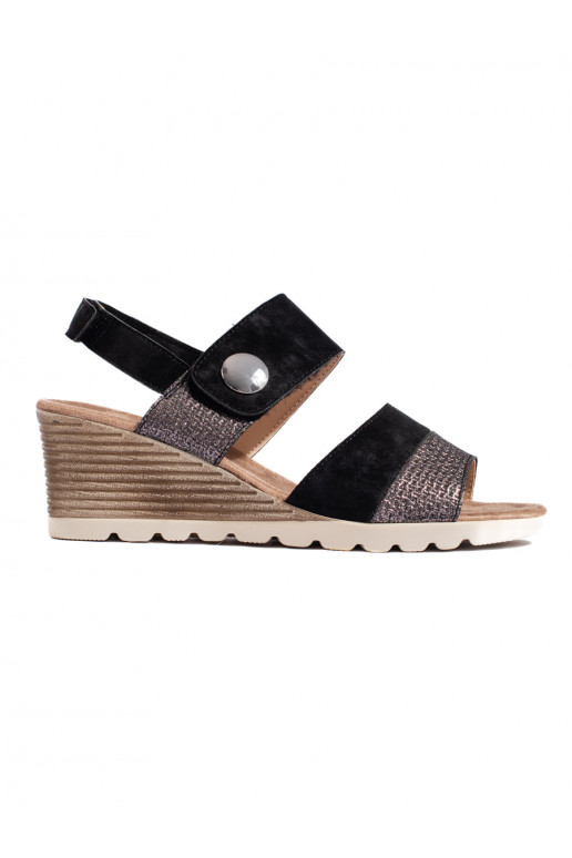 Ērtas sieviešu sandales ar nelielu platformu 