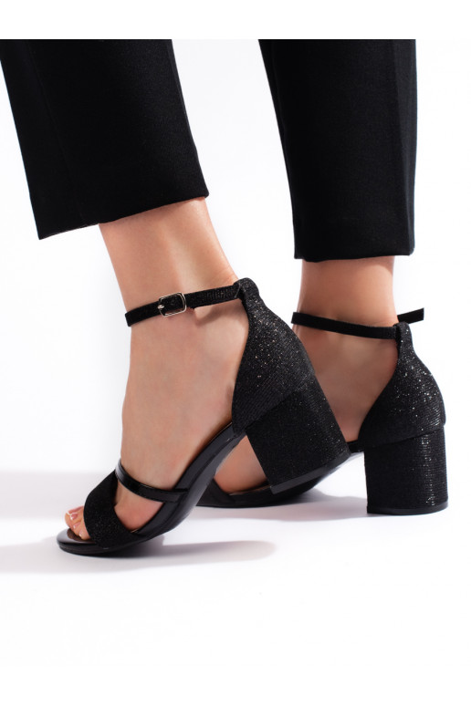 Spīdīgi Melnas krāsas kurpes uz papēža