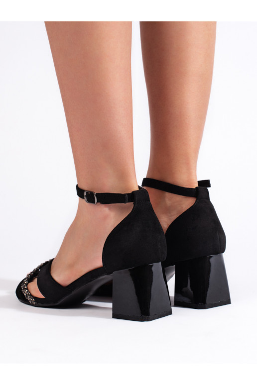 zamšādas kurpes  Melnas krāsas