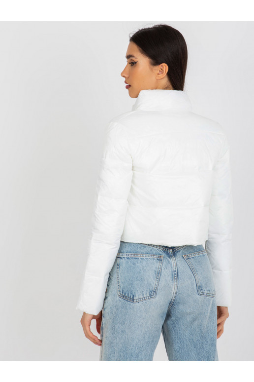 Ecru īsa pārejas stepēta jaka ar kabatām