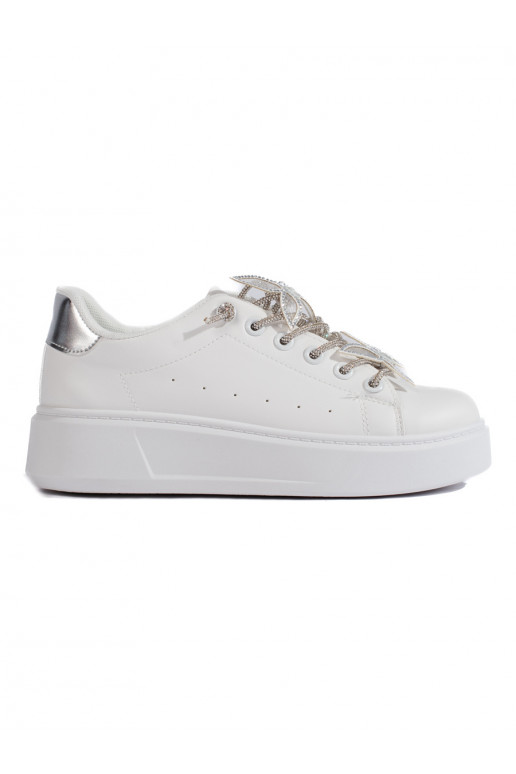 baltas krāsas  sieviešu apavi  z motylkami baltas krāsas  sieviešu apavi  z motylkami