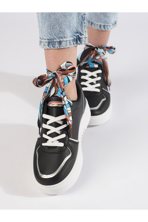 Melnas klasiska modeļa sieviešu kedas   Melnas klasiska modeļa sieviešu kedas