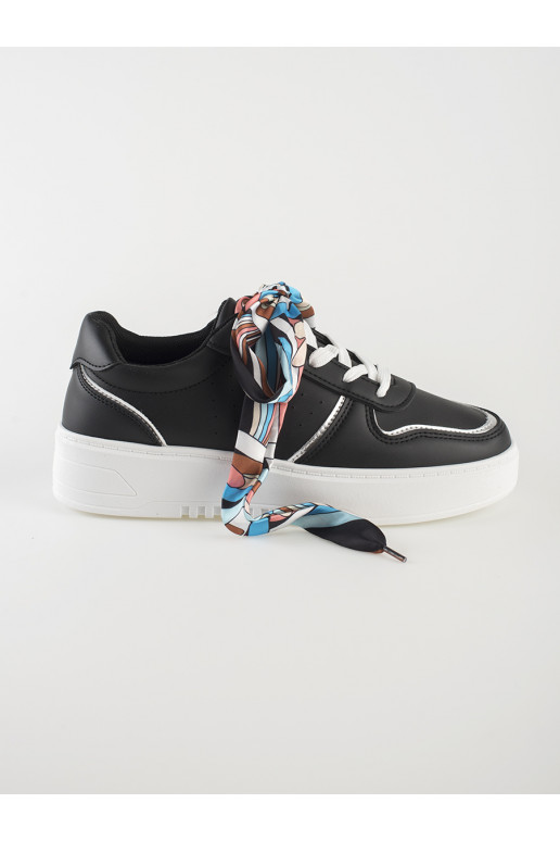 Melnas klasiska modeļa sieviešu kedas   Melnas klasiska modeļa sieviešu kedas