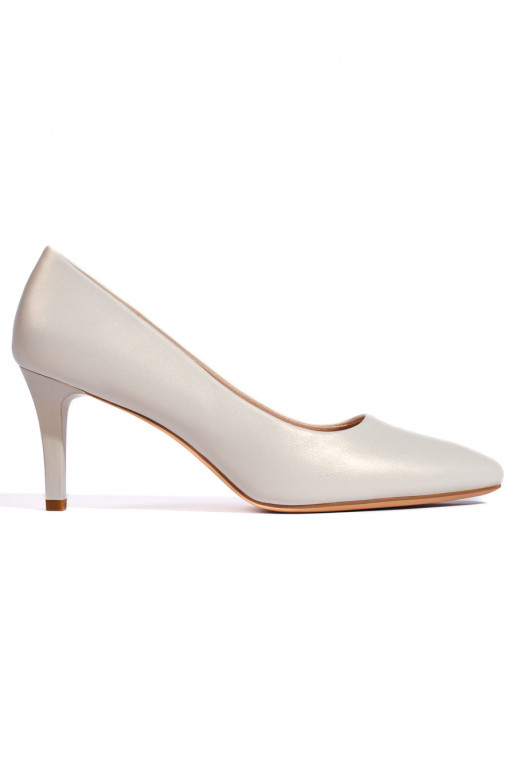 Eleganta stila balta krāsa  puszābaki 