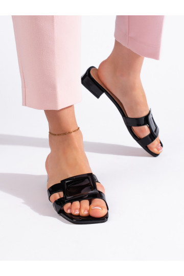 Melnas krāsas  čības   2