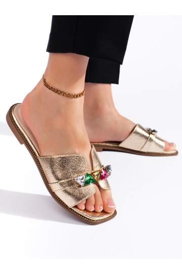 Zelta krāsas čības