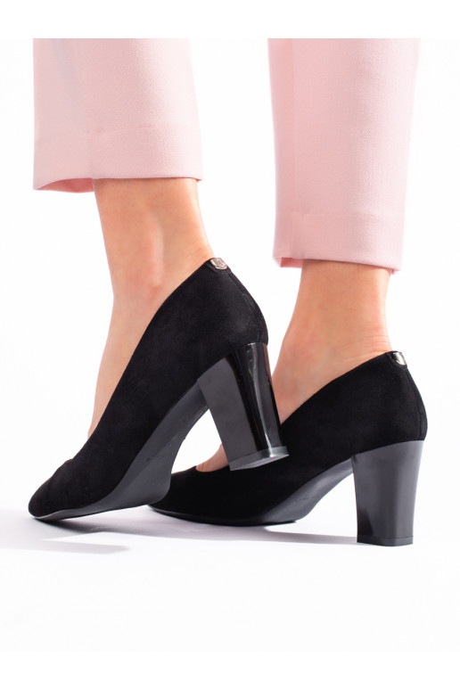  Melnas krāsas puszābaki uz papēža Sergio Leone