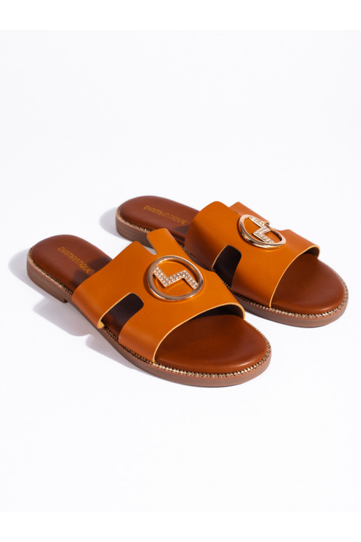 brūnas krāsas  čības  