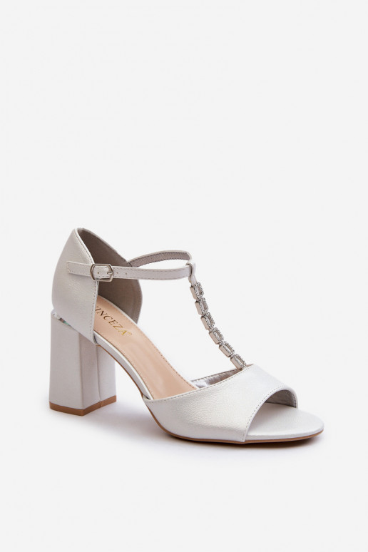 Eleganti augstpapēžu kurpes ar...