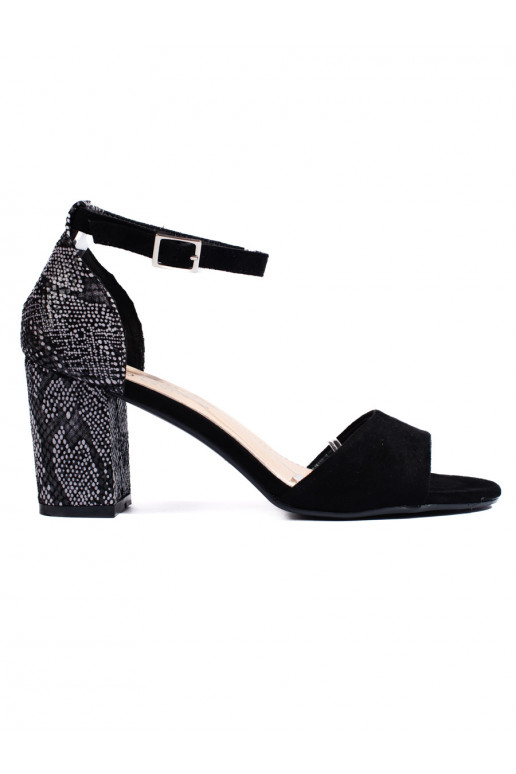 Eleganta stila  Melnas krāsas kurpes 