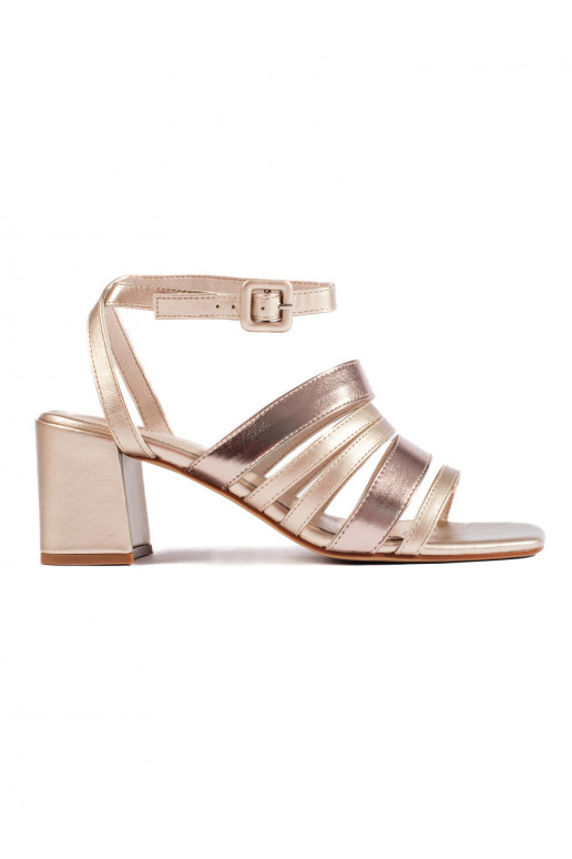 Zelta krāsas kurpes  z paseczkami Sergio Leone