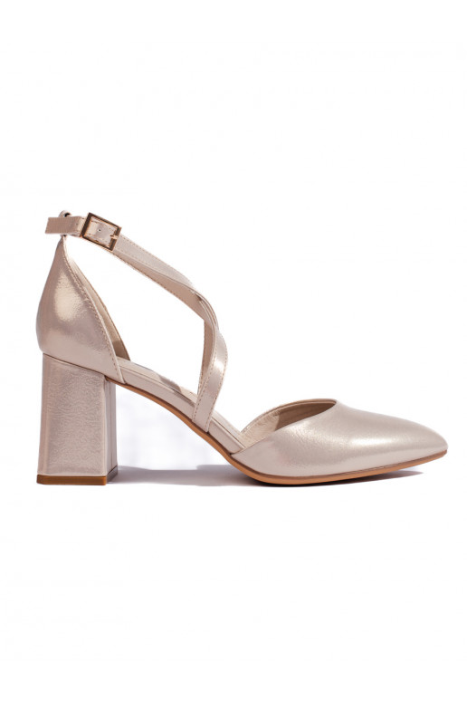 Zelta krāsas puszābaki Sergio Leone