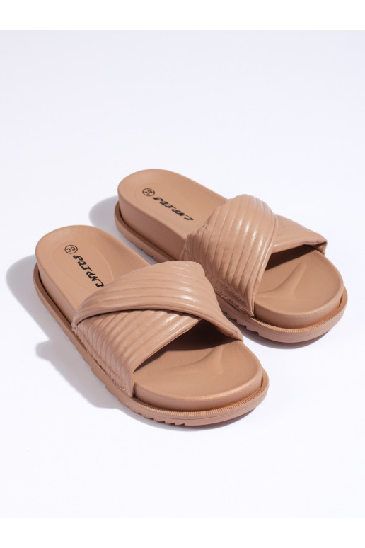 brūnas krāsas  čības  