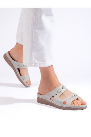 pelēkas krāsas čības