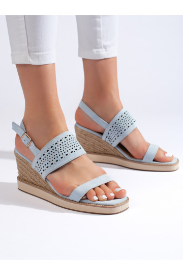 gaiši zilas krāsas  kurpes  2