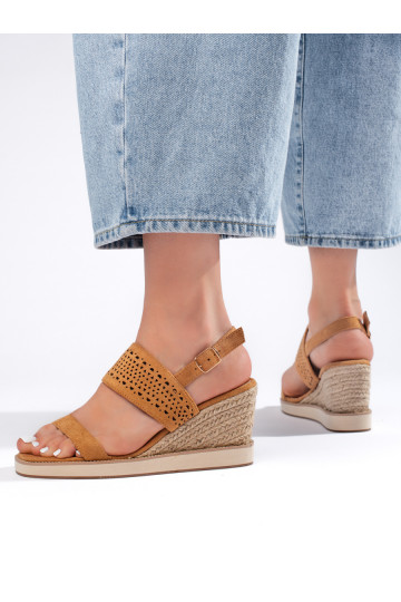 brūnas krāsas  kurpes