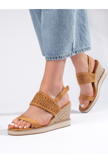 brūnas krāsas  kurpes  2