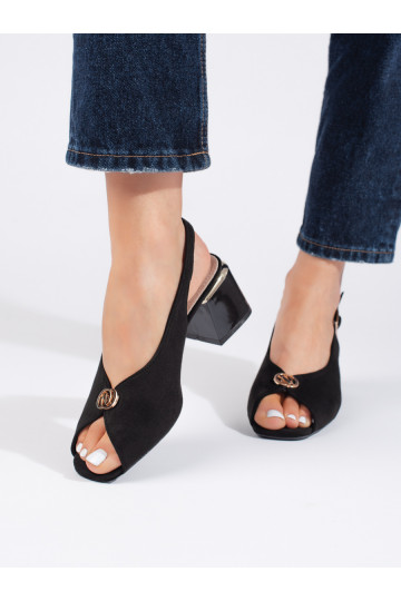 Eleganta stila  kurpes  Melnas krāsas