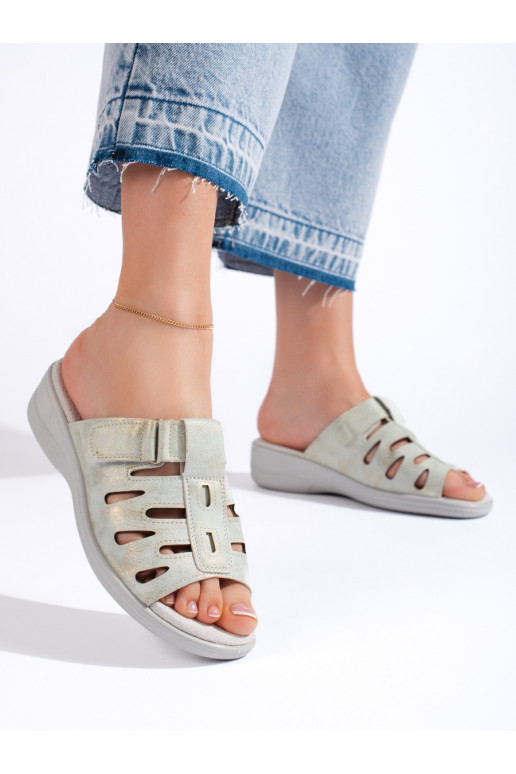   čības  pelēkas krāsas