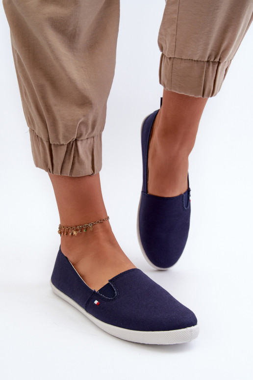 Sporta apavi brīvā laika apavi... Sporta apavi brīvā laika apavi...