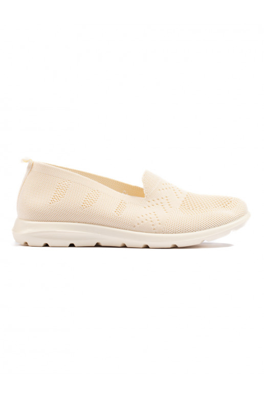 smilšu krāsas  slip on 