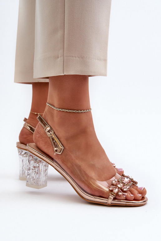 Eleganta stila sandales ar papēdi... Eleganta stila sandales ar papēdi...