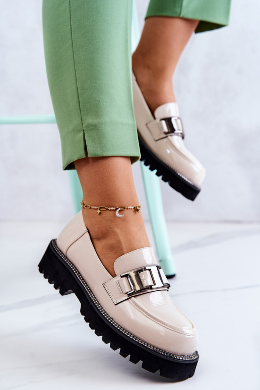 Laque apavi ziloņkaula krāsas no Corine Laque apavi ziloņkaula krāsas no Corine