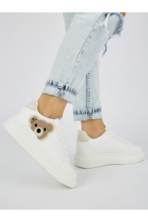 baltas krāsas   sieviešu apavi  ar rotaļu lācīšiem