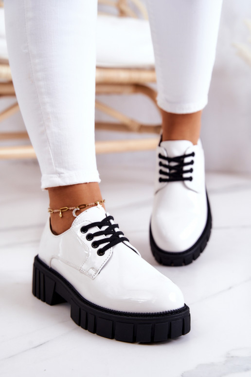 Stilīgas laque apavi La.Fi baltas... Stilīgas laque apavi La.Fi baltas...