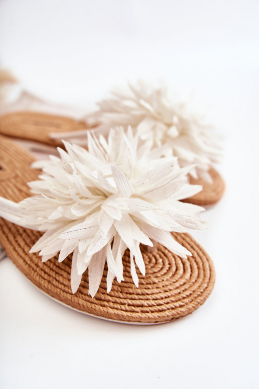 Vieglas čības baltā krāsā no Eviana