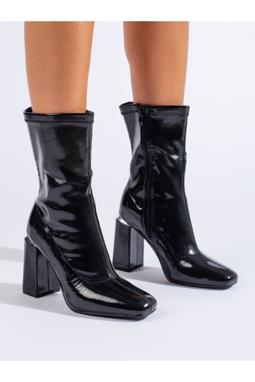  sieviešu zābaki uz papēža 