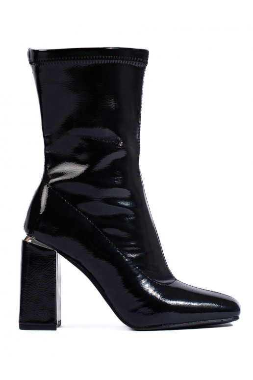  sieviešu zābaki uz papēža 