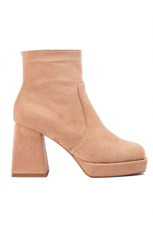 Sieviešu puszābaki  