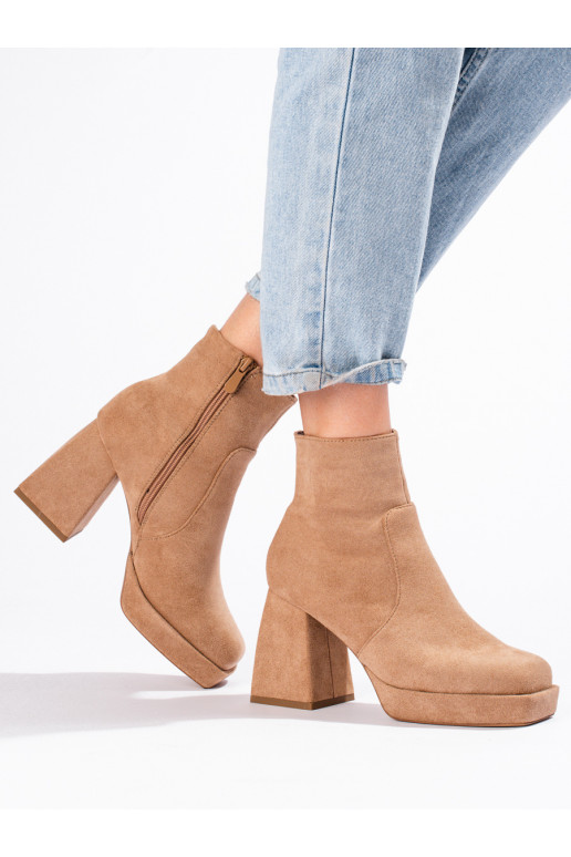 Sieviešu puszābaki  