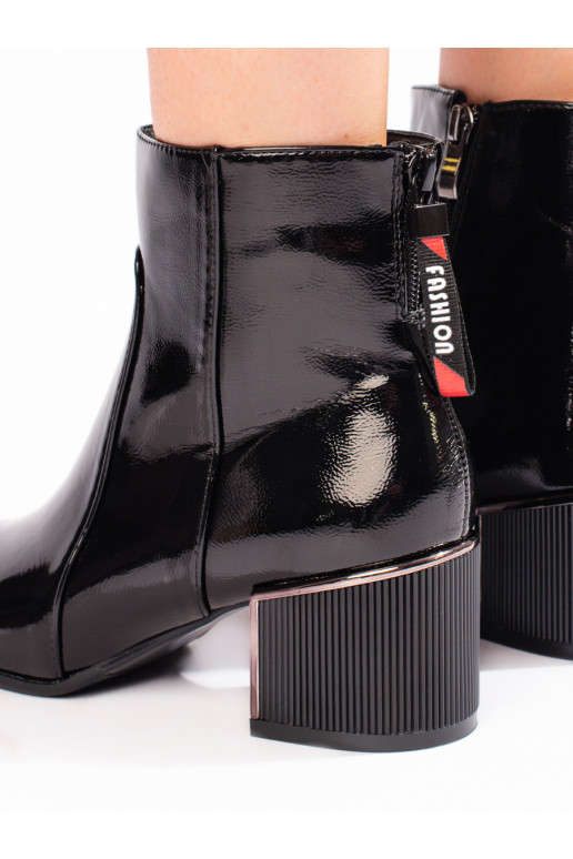 Laque sieviešu zābaki Melnas krāsas