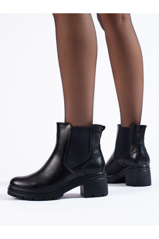 Melns Sieviešu zābaki uz papēža