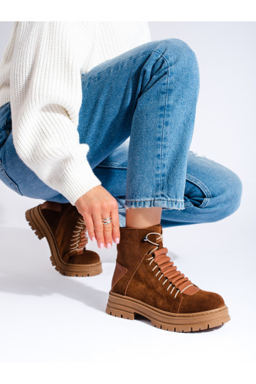 brūnas krāsas zābaki