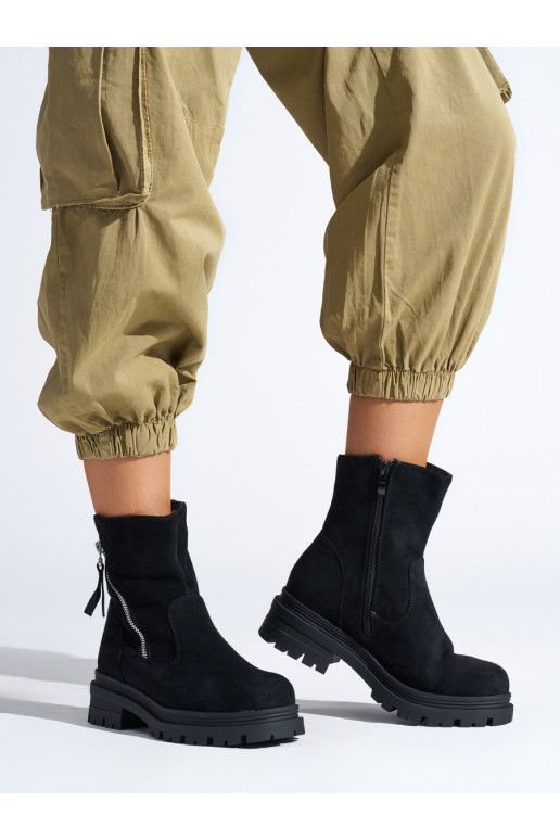 Melns sieviešu zābaki z ozdobnym zamkiem