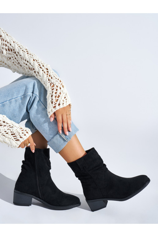 Melns sieviešu zābaki