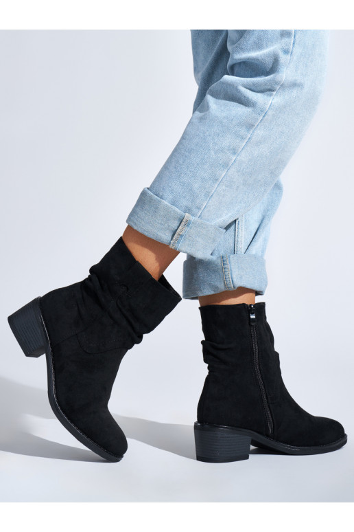 Melns sieviešu zābaki