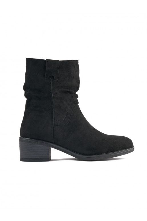 Melns sieviešu zābaki