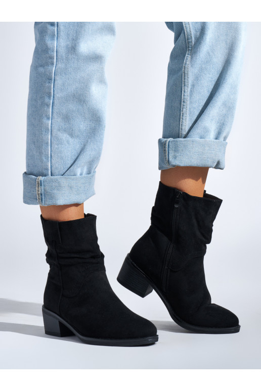 Melns sieviešu zābaki