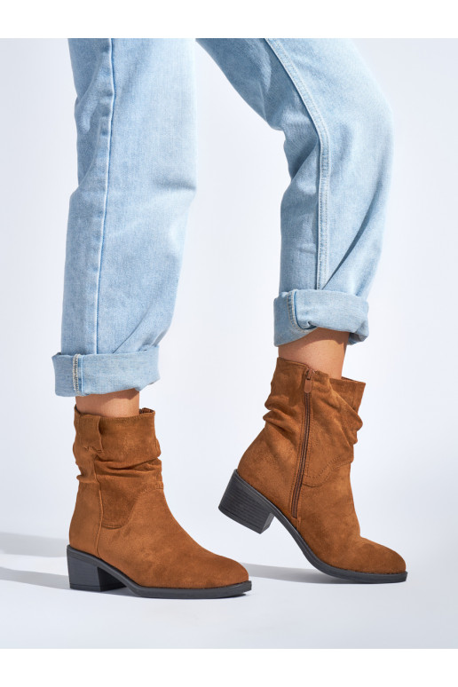 brūnas krāsas sieviešu zābaki