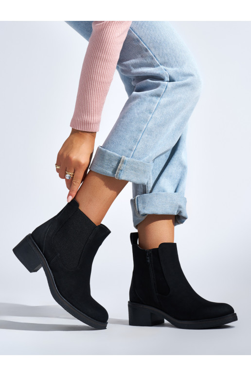 Melns sieviešu zābaki  Melns sieviešu zābaki