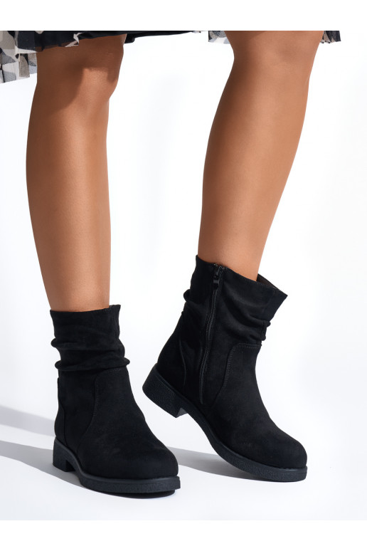 Melns sieviešu zābaki