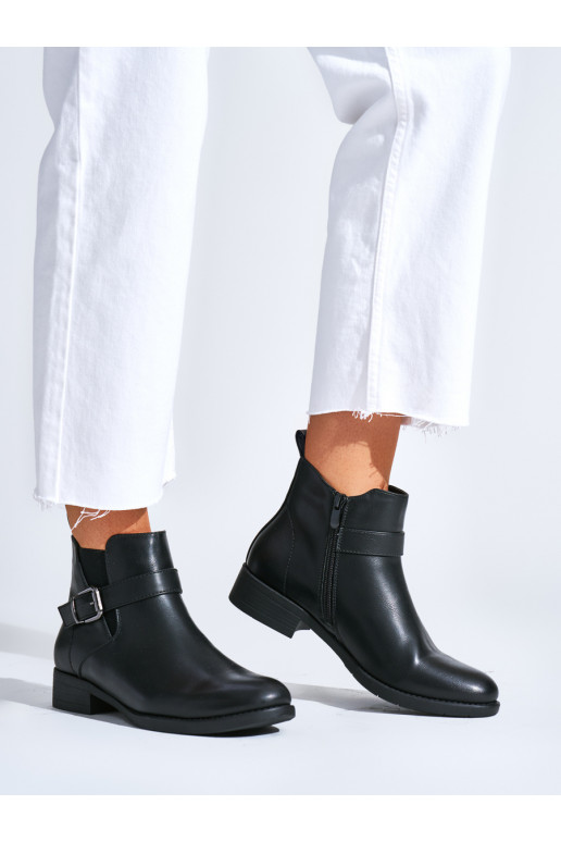 Melns sieviešu zābaki 